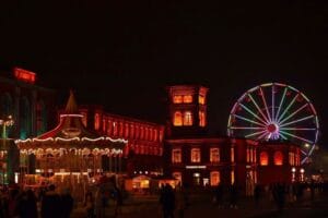 Manufaktura nocą